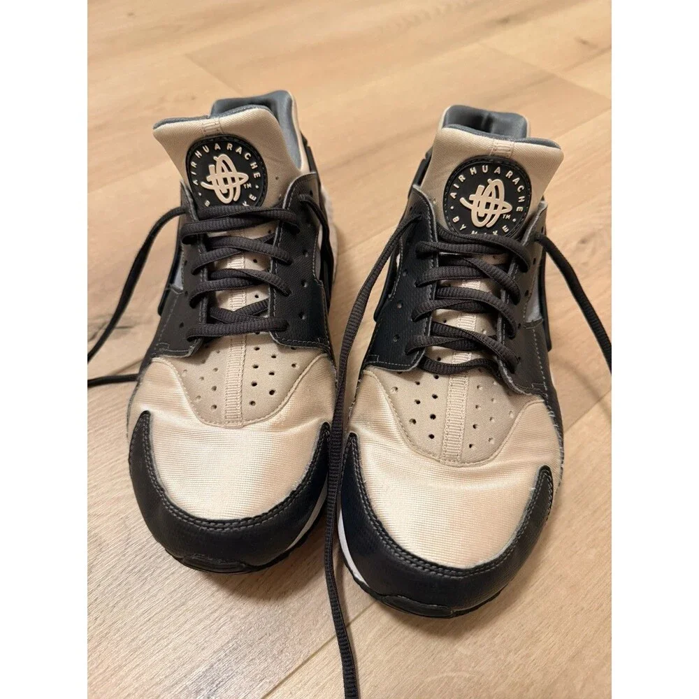 Nike Air Huarache Run Size 9.5 Womens Shoe 634835-019 Oatmeal Grey Running Shoe